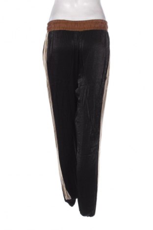 Pantaloni de femei Zara, Mărime S, Culoare Negru, Preț 88,99 Lei