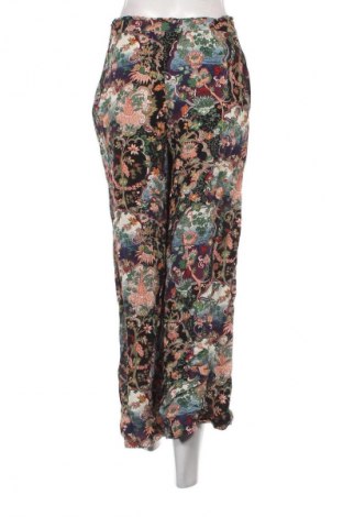 Pantaloni de femei Zara Trafaluc, Mărime M, Culoare Multicolor, Preț 88,99 Lei