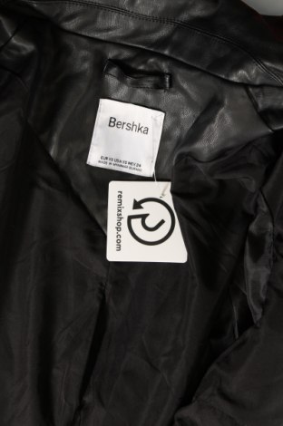 Geacă de piele pentru femei Bershka, Mărime XS, Culoare Negru, Preț 105,99 Lei