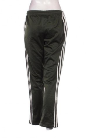 Pantaloni trening de femei Adidas, Mărime M, Culoare Verde, Preț 87,99 Lei