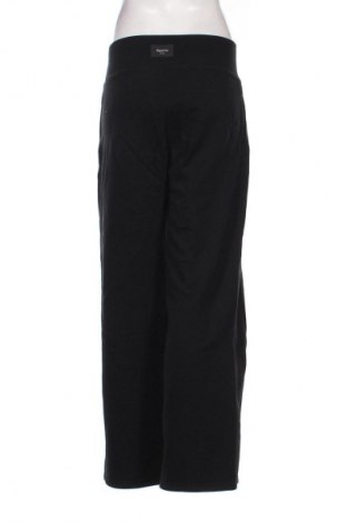 Pantaloni trening de femei Repetto, Mărime S, Culoare Negru, Preț 209,46 Lei