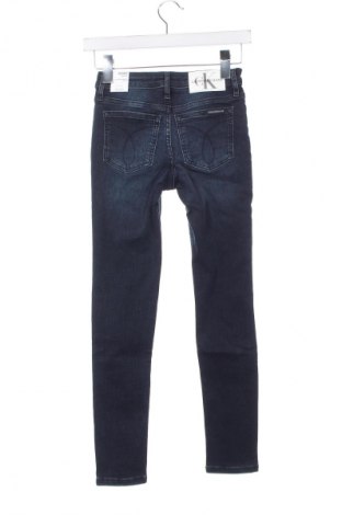 Dětské džíny  Calvin Klein Jeans, Velikost 9-10y/ 140-146 cm, Barva Modrá, Cena  1 260,00 Kč