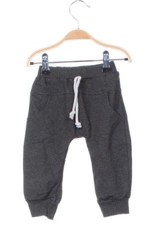 Kinder Sporthose, Größe 9-12m/ 74-80 cm, Farbe Grau, Preis € 6,49