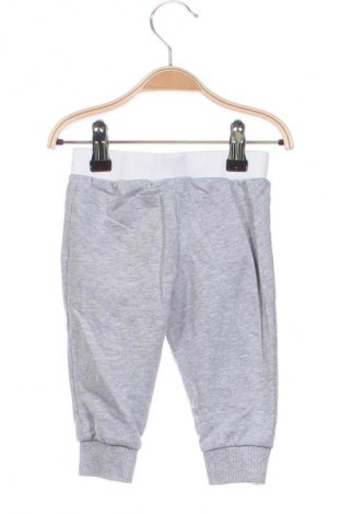 Kinder Sporthose Carter's, Größe 6-9m/ 68-74 cm, Farbe Grau, Preis 8,99 €