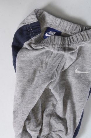 Gyerek sport nadrág Nike, Méret 3-6m / 62-68 cm, Szín Szürke, Ár 1 999 Ft