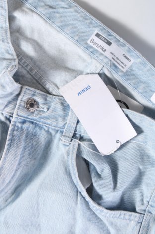 Ανδρικό τζίν Bershka, Μέγεθος L, Χρώμα Μπλέ, Τιμή 15,99 €