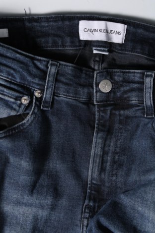 Męskie jeansy Calvin Klein Jeans, Rozmiar M, Kolor Niebieski, Cena 137,93 zł