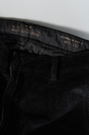 Ανδρικό κοτλέ παντελόνι Levi's, Μέγεθος M, Χρώμα Μαύρο, Τιμή 19,49 €