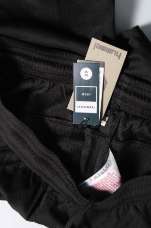 Pantaloni scurți de bărbați Hummel, Mărime L, Culoare Negru, Preț 130,13 Lei