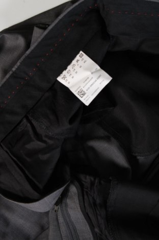 Pantaloni de bărbați Hugo Boss, Mărime M, Culoare Gri, Preț 169,99 Lei