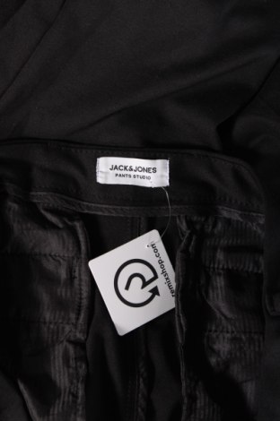 Pantaloni de bărbați Jack & Jones, Mărime L, Culoare Negru, Preț 134,99 Lei