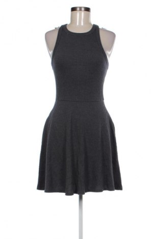 Kleid BP., Größe S, Farbe Grau, Preis € 33,99