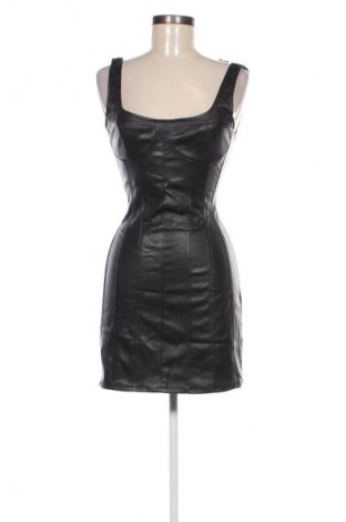 Kleid Bershka, Größe M, Farbe Schwarz, Preis 14,83 €