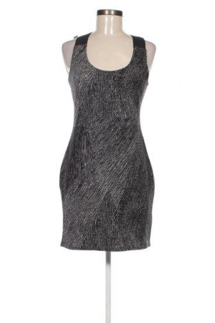 Kleid Monki, Größe M, Farbe Mehrfarbig, Preis 13,81 €