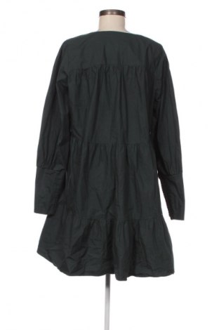 Kleid Reserved, Größe XL, Farbe Grün, Preis 15,99 €