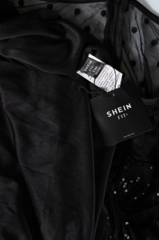 Φόρεμα SHEIN, Μέγεθος 4XL, Χρώμα Μαύρο, Τιμή 55,49 €