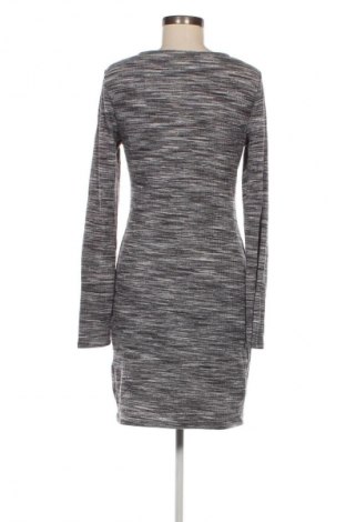 Kleid So, Größe M, Farbe Grau, Preis 9,49 €