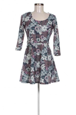 Rochie Stradivarius, Mărime L, Culoare Multicolor, Preț 59,99 Lei