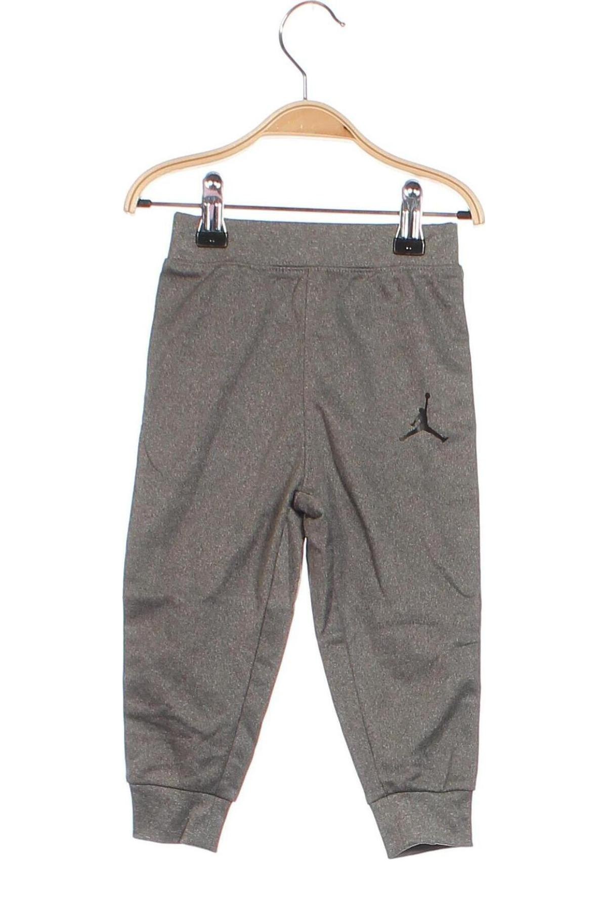 Kinder Sporthose Air Jordan Nike, Größe 12-18m/ 80-86 cm, Farbe Grau, Preis € 19,99