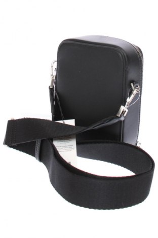 Kabelka  Calvin Klein, Farba Čierna, Cena  73,95 €