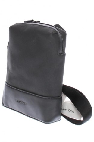 Táska Calvin Klein, Szín Fekete, Ár 24 879 Ft