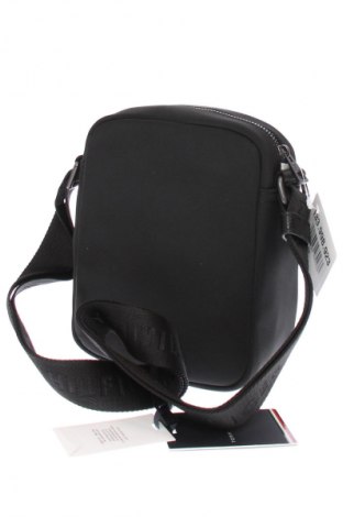 Чанта Tommy Hilfiger, Цвят Черен, Цена 144,99 лв.