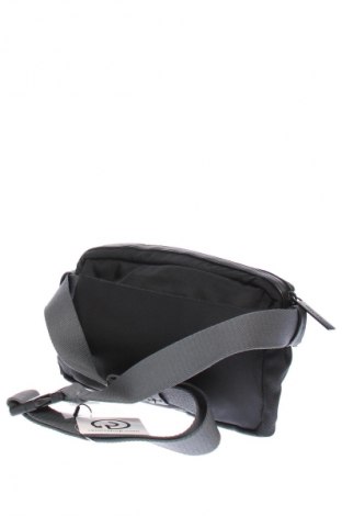 Чанта за кръст Calvin Klein, Цвят Черен, Цена 112,99 лв.