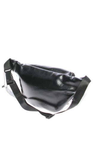 Saszetka do pasa Piazza Italia, Kolor Czarny, Cena 32,99 zł