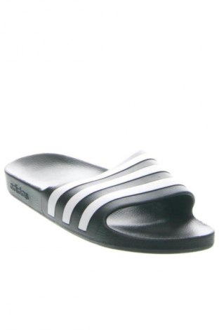 Чехли Adidas, Размер 38, Цвят Многоцветен, Цена 142,99 лв.