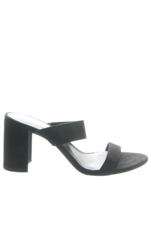 Чехли H&M Divided, Размер 38, Цвят Черен, Цена 40,99 лв.