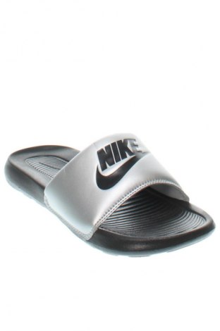 Чехли Nike, Размер 38, Цвят Сив, Цена 28,63 €