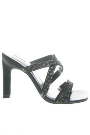 Pantofle Primark, Velikost 38, Barva Černá, Cena  519,00 Kč