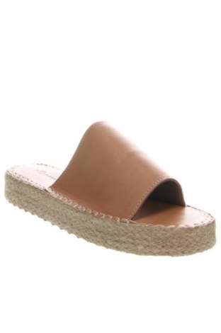 Pantofle RunnerBoss, Velikost 39, Barva Hnědá, Cena  1 429,00 Kč