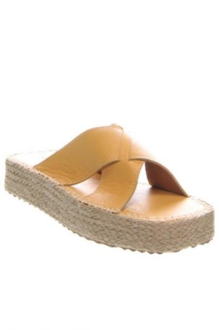 Papucs RunnerBoss, Méret 39, Szín Sárga, Ár 19 169 Ft