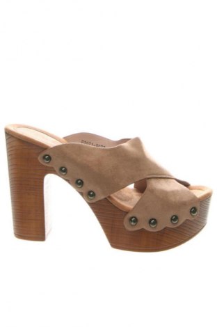 Papucs Zoe, Méret 38, Szín Bézs, Ár 12 000 Ft