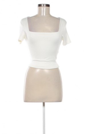 Дамска блуза Amisu, Размер M, Цвят Бял, Цена 35,19 лв.