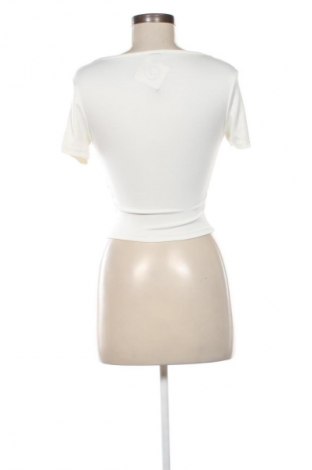 Дамска блуза Amisu, Размер M, Цвят Бял, Цена 35,19 лв.