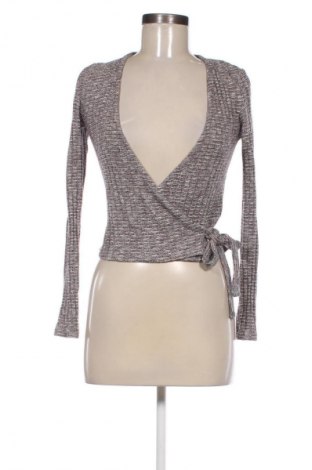 Dámská halenka Bershka, Velikost L, Barva Vícebarevné, Cena  185,00 Kč