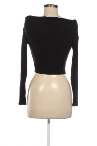 Дамска блуза Bershka, Размер M, Цвят Черен, Цена 12,99 лв.