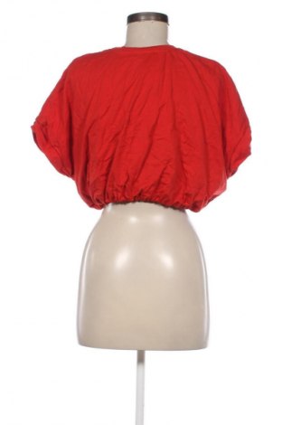 Дамска блуза Bershka, Размер L, Цвят Червен, Цена 15,99 лв.
