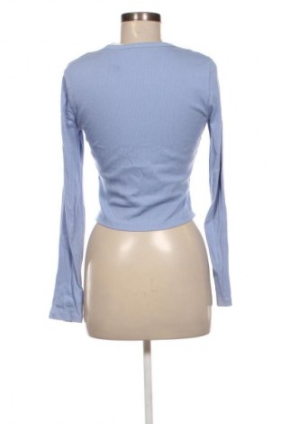 Дамска блуза Bershka, Размер L, Цвят Син, Цена 24,72 лв.