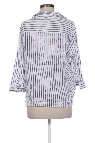 Dámská halenka Bershka, Velikost L, Barva Vícebarevné, Cena  69,00 Kč