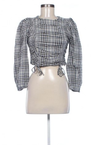 Γυναικεία μπλούζα Bershka, Μέγεθος M, Χρώμα Πολύχρωμο, Τιμή 6,99 €