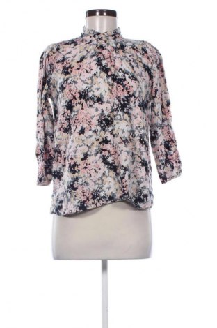 Дамска блуза Billie & Blossom, Размер M, Цвят Многоцветен, Цена 33,93 лв.
