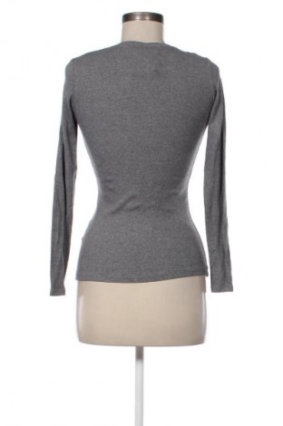 Дамска блуза FSBN Sister, Размер S, Цвят Сив, Цена 11,99 лв.