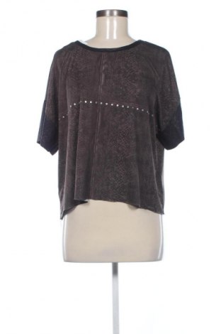 Bluzka damska Guess, Rozmiar S, Kolor Kolorowy, Cena 81,43 zł