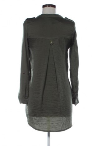 Дамска блуза H&M Divided, Размер XXS, Цвят Зелен, Цена 11,99 лв.
