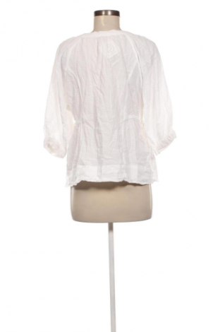 Дамска блуза In Wear, Размер M, Цвят Бял, Цена 48,00 лв.
