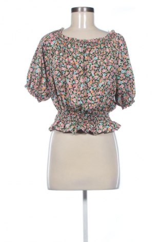 Bluză de femei New Style, Mărime S, Culoare Multicolor, Preț 50,00 Lei