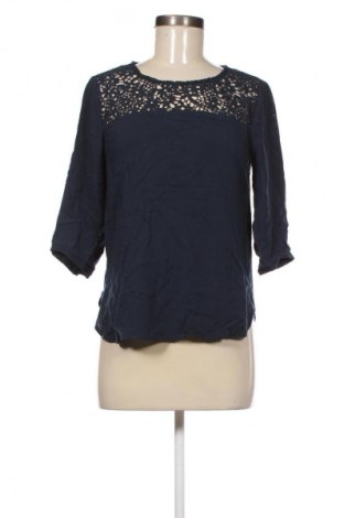 Дамска блуза ONLY, Размер XS, Цвят Син, Цена 5,99 лв.